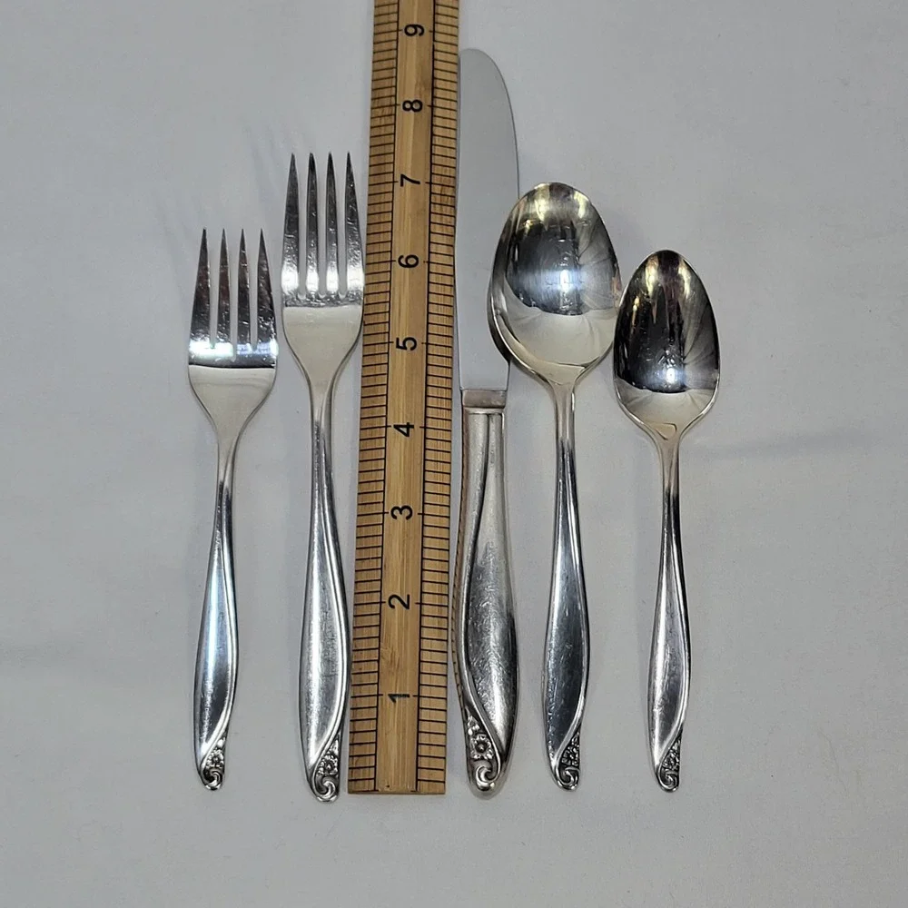Oneida Silverplate Flatware Affection Pattern 5 Pc Place Setting Floral Scroll